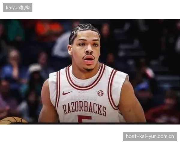 热门后卫阿卡夫身高略有缩水，但其出色的臂展和体型依旧满足NBA后卫标准。